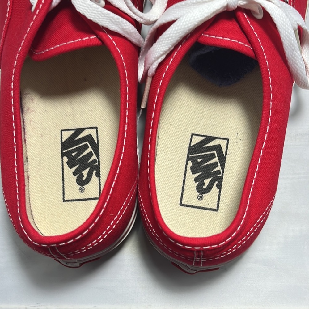 Red Vans classic, men’s 10 - Picture 3 of 5